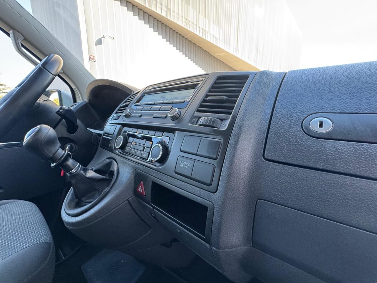 VOLKSWAGEN Caravelle Largo 2.0 TDI Comfortline