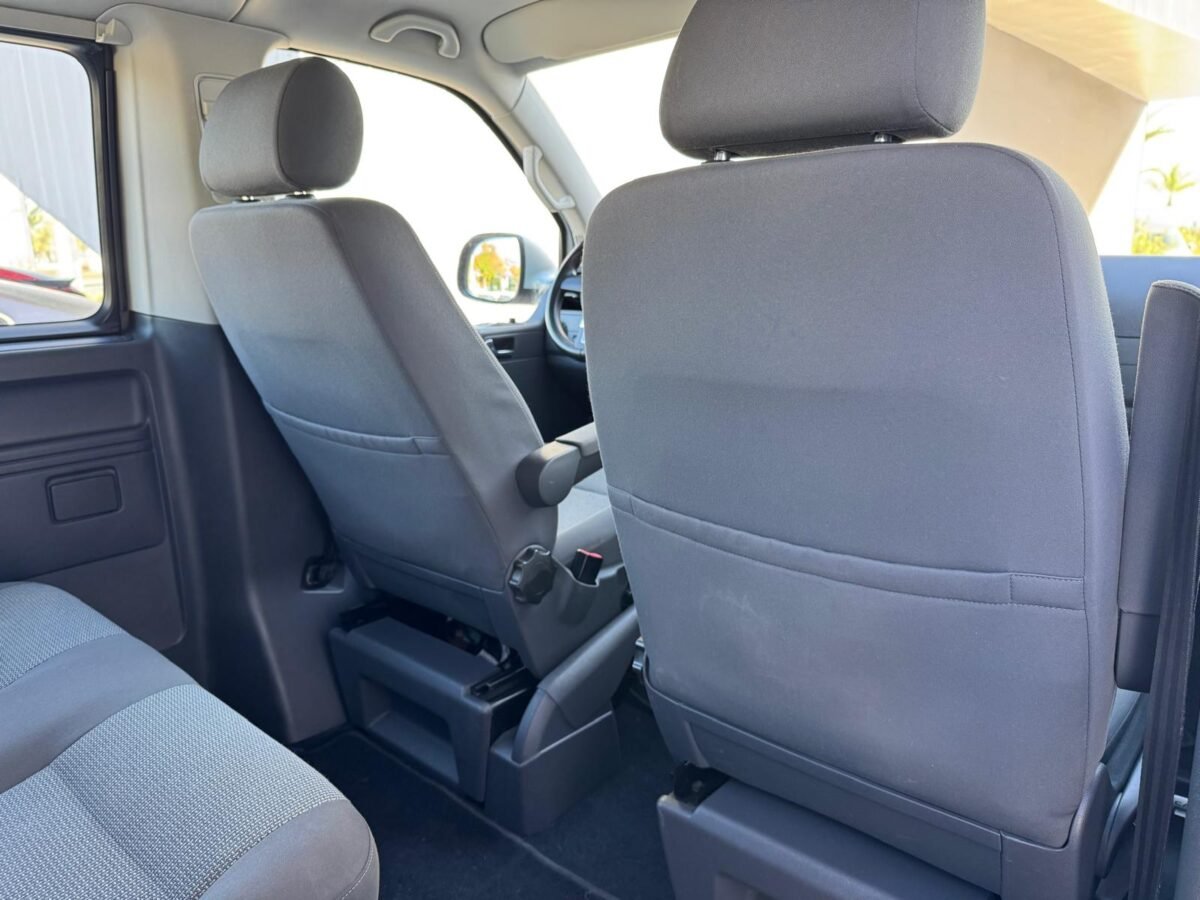VOLKSWAGEN Caravelle Largo 2.0 TDI Comfortline