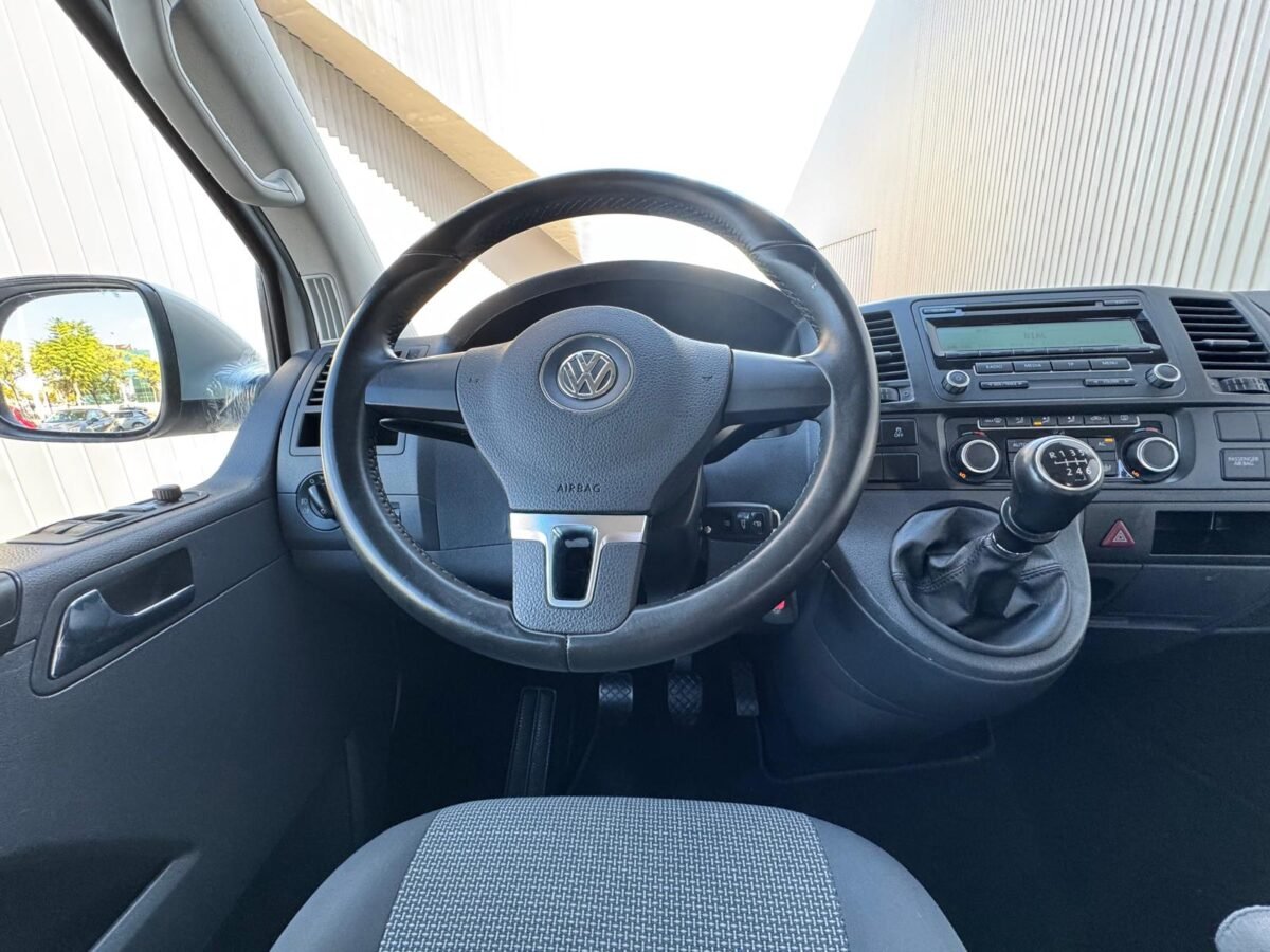 VOLKSWAGEN Caravelle Largo 2.0 TDI Comfortline