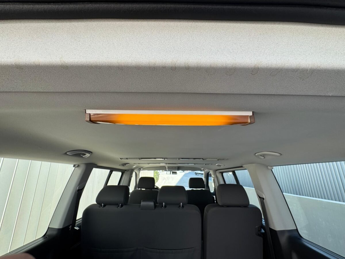 VOLKSWAGEN Caravelle Largo 2.0 TDI Comfortline