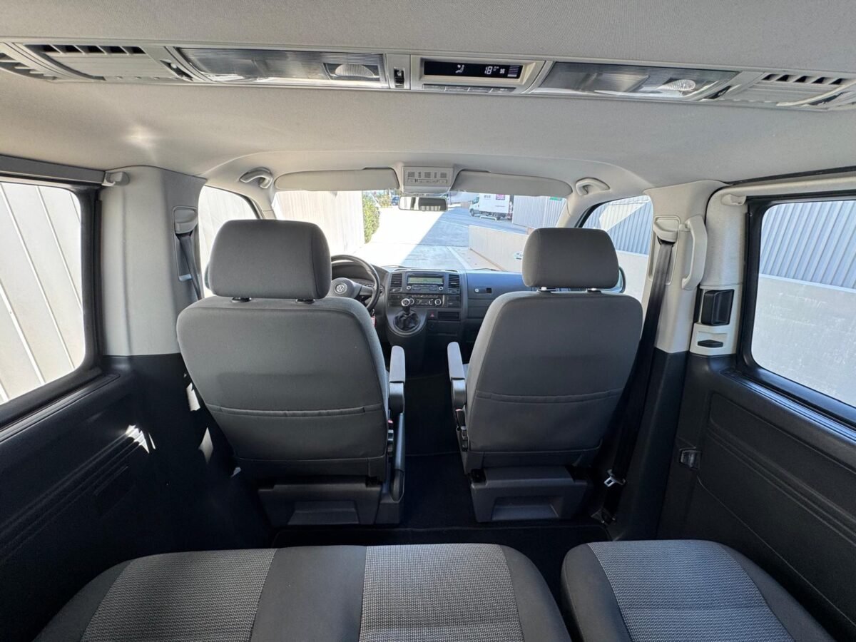VOLKSWAGEN Caravelle Largo 2.0 TDI Comfortline