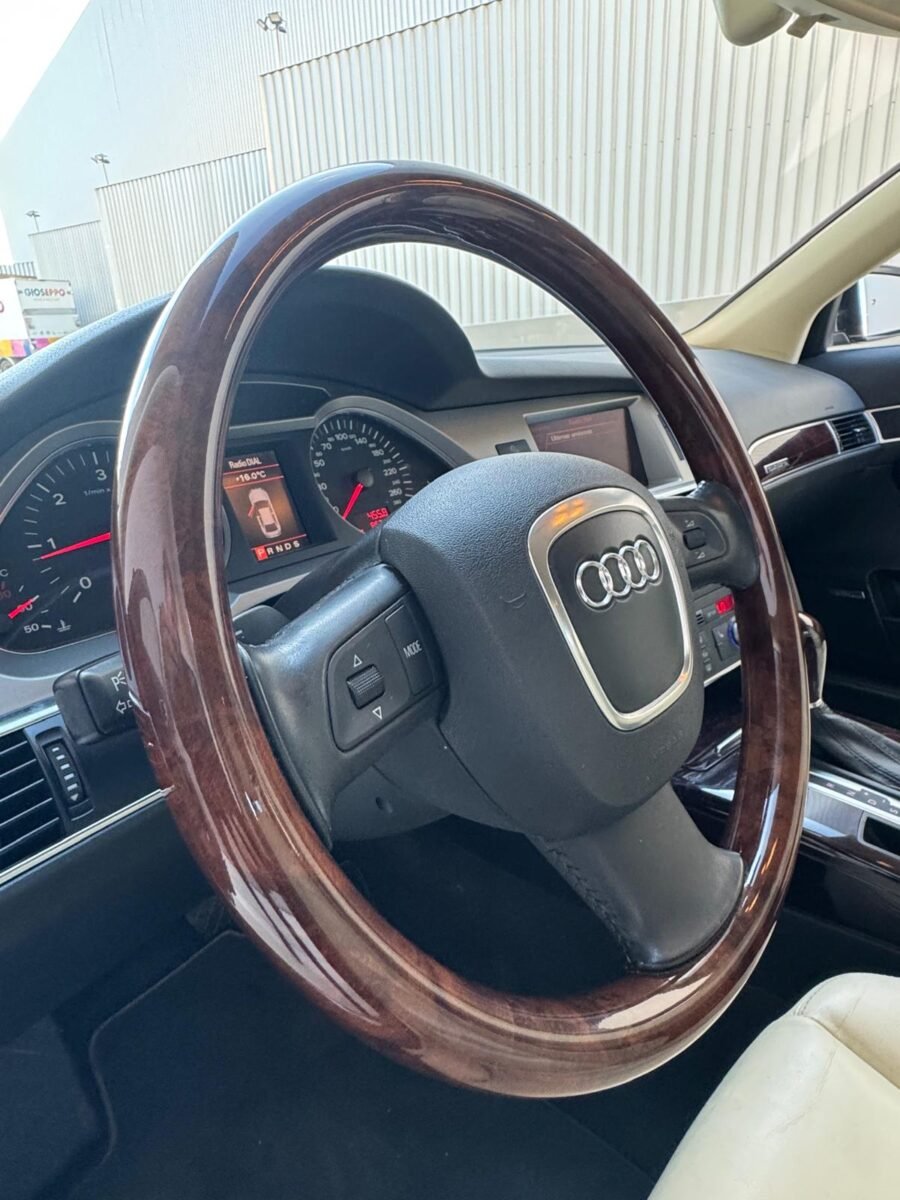 AUDI A6  3.0 TDI  V6 QUATRRO