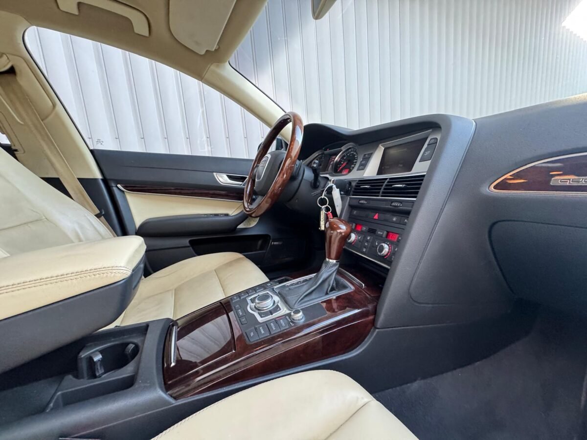 AUDI A6  3.0 TDI  V6 QUATRRO