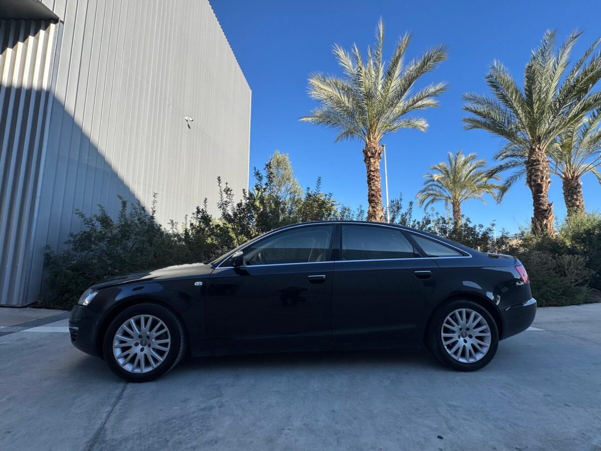 AUDI A6  3.0 TDI  V6 QUATRRO