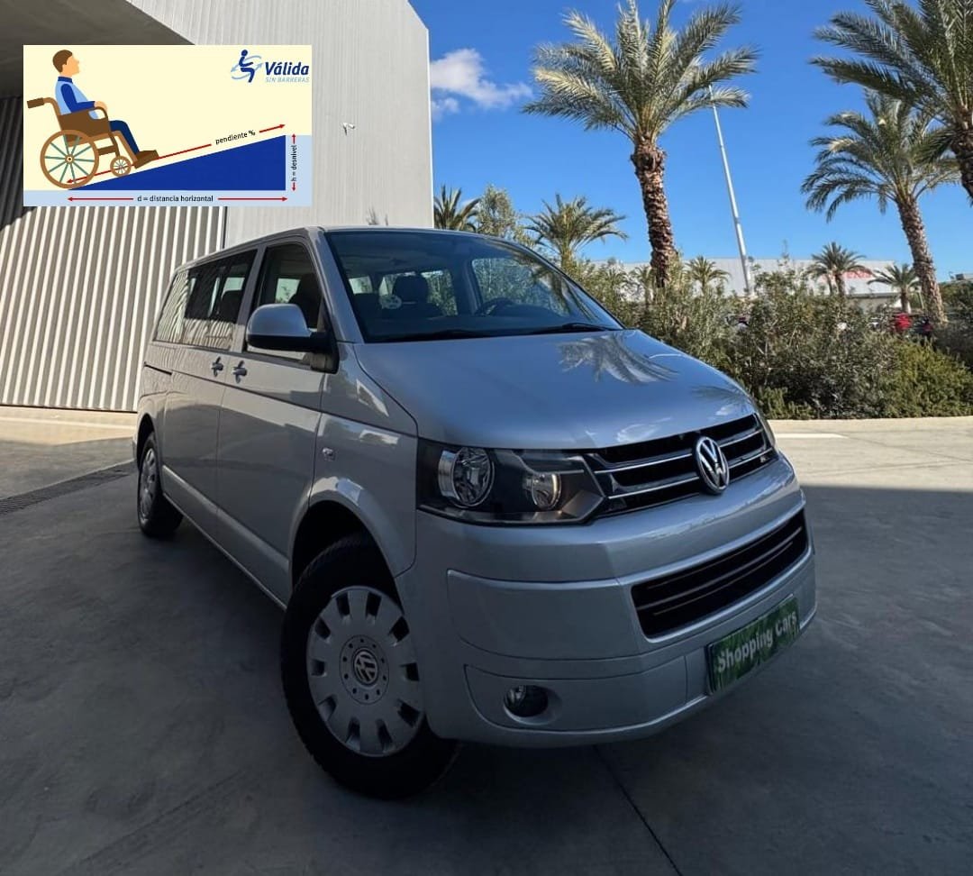 VOLKSWAGEN Caravelle Largo 2.0 TDI Comfortline