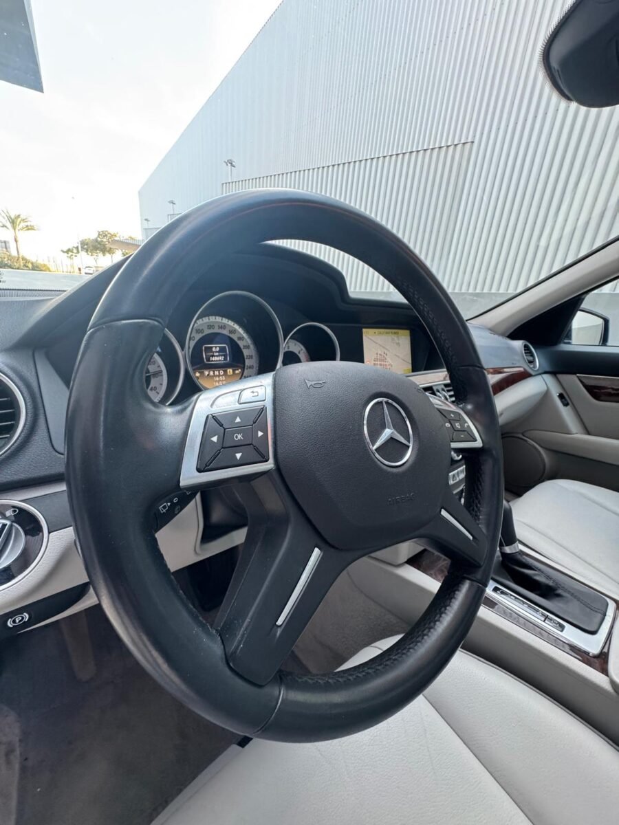 MERCEDES-BENZ C C 300 CDI 4 MATIC ELEGANCE V6