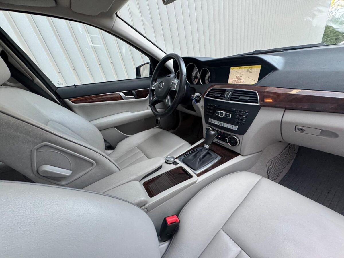 MERCEDES-BENZ C C 300 CDI 4 MATIC ELEGANCE V6