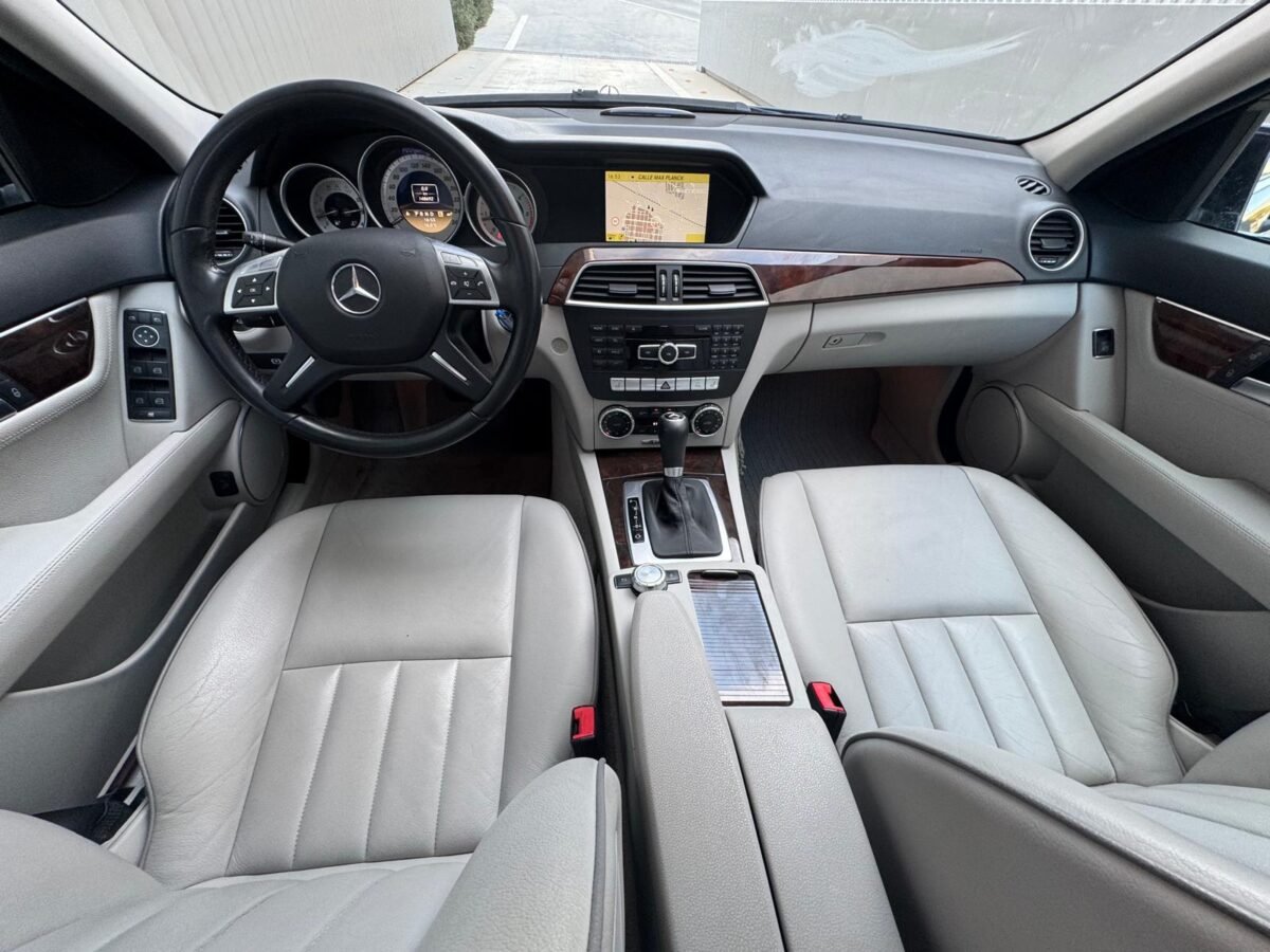 MERCEDES-BENZ C C 300 CDI 4 MATIC ELEGANCE V6