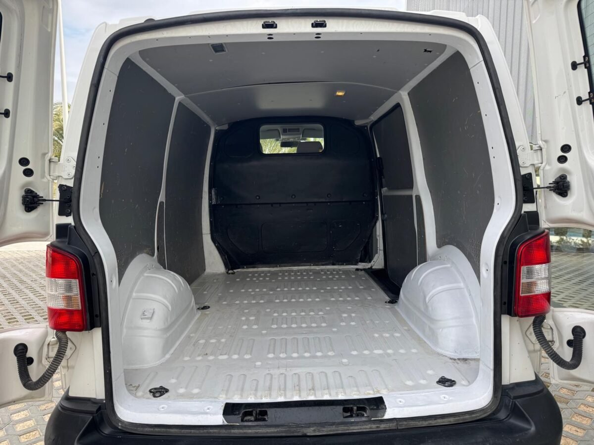 VOLKSWAGEN TRANSPORTER KOMBI PRO CORTO 2.0 TDI
