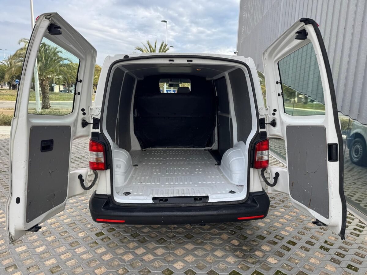 VOLKSWAGEN TRANSPORTER KOMBI PRO CORTO 2.0 TDI