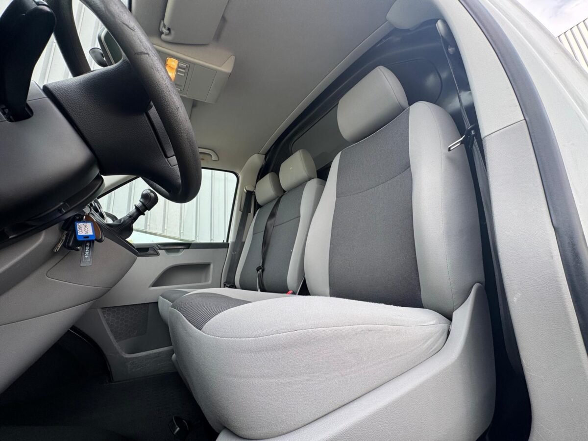 VOLKSWAGEN TRANSPORTER KOMBI PRO CORTO 2.0 TDI