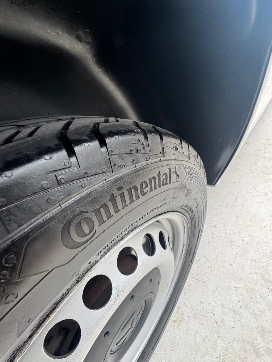 VOLKSWAGEN TRANSPORTER KOMBI PRO CORTO 2.0 TDI