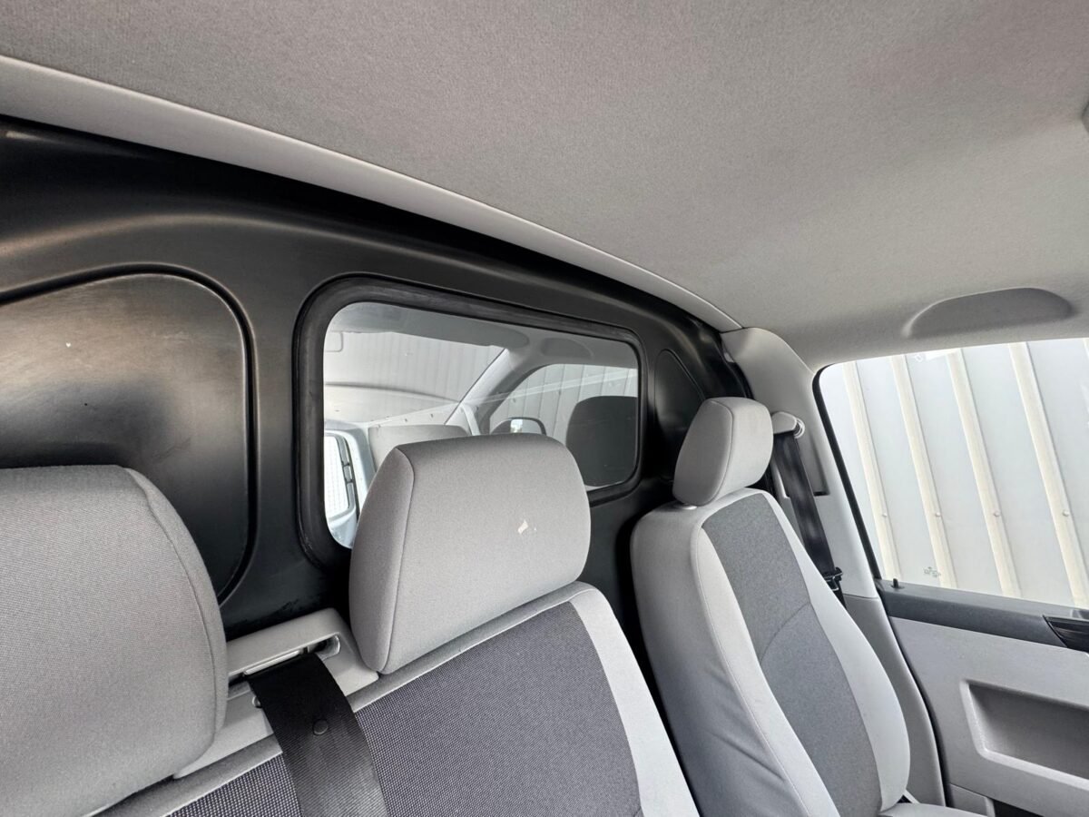 VOLKSWAGEN TRANSPORTER KOMBI PRO CORTO 2.0 TDI
