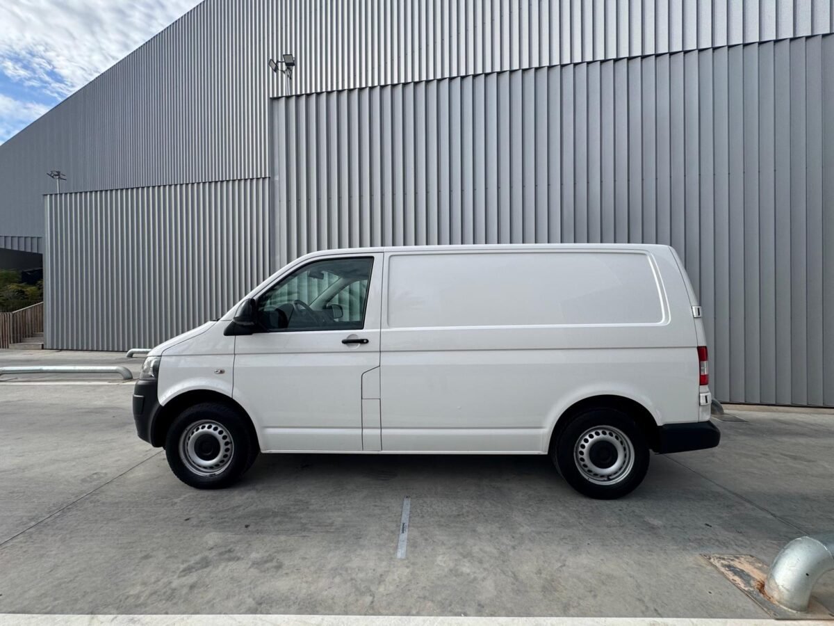 VOLKSWAGEN TRANSPORTER KOMBI PRO CORTO 2.0 TDI