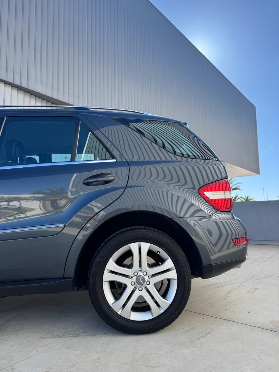 MERCEDES-BENZ ML 300 cdi 3.0c 4 Matic