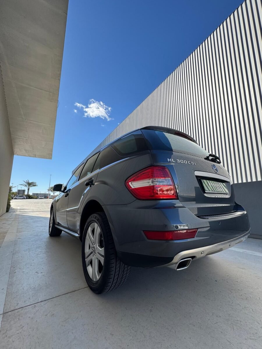MERCEDES-BENZ ML 300 cdi 3.0c 4 Matic