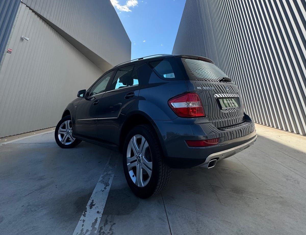 MERCEDES-BENZ ML 300 cdi 3.0c 4 Matic