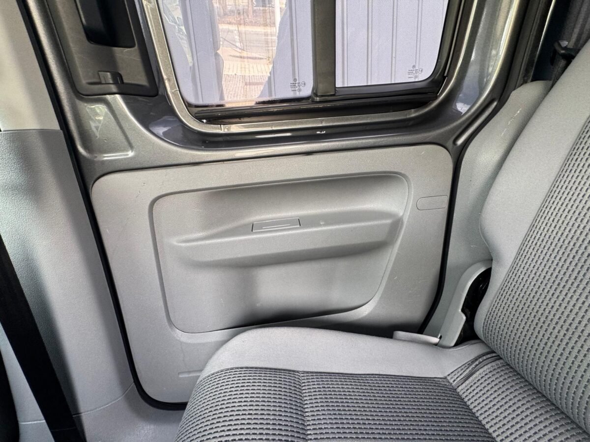 VOLKSWAGEN Caddy 1.9 TDI DSG Kombi Life 7 plazas