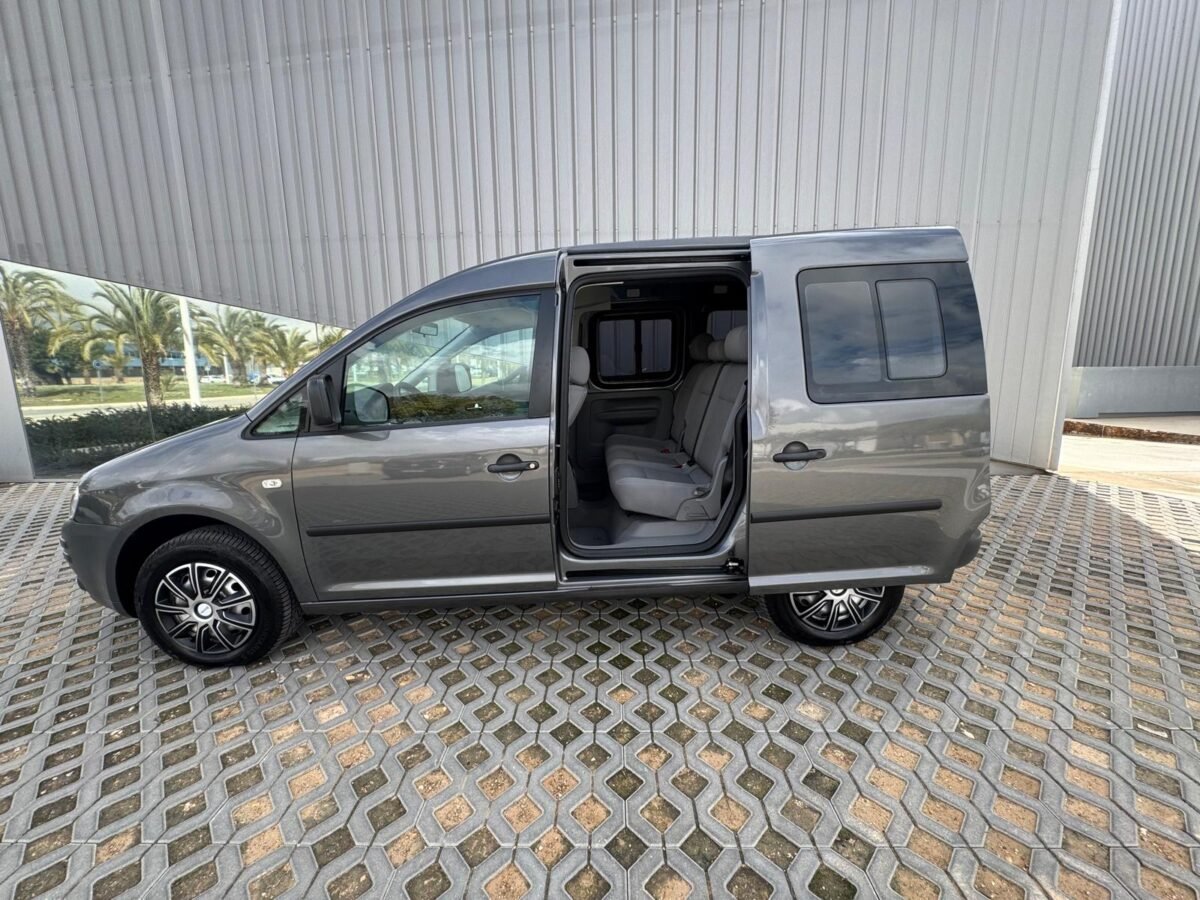 VOLKSWAGEN Caddy 1.9 TDI DSG Kombi Life 7 plazas