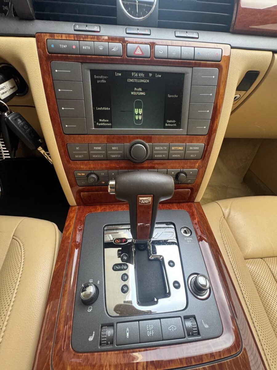VOLKSWAGEN PHAETON 3.0 TDI V6 