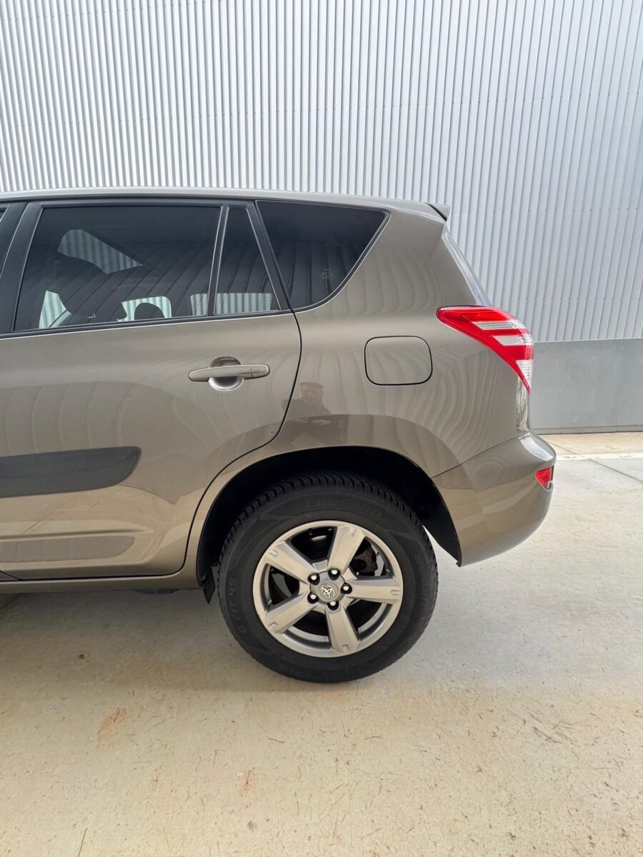 TOYOTA RAV 4 2.0 Life 4x4