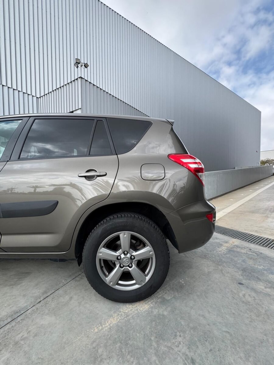 TOYOTA RAV 4 2.0 Life 4x4
