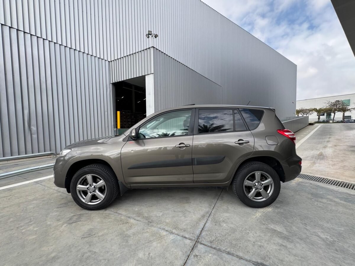 TOYOTA RAV 4 2.0 Life 4x4