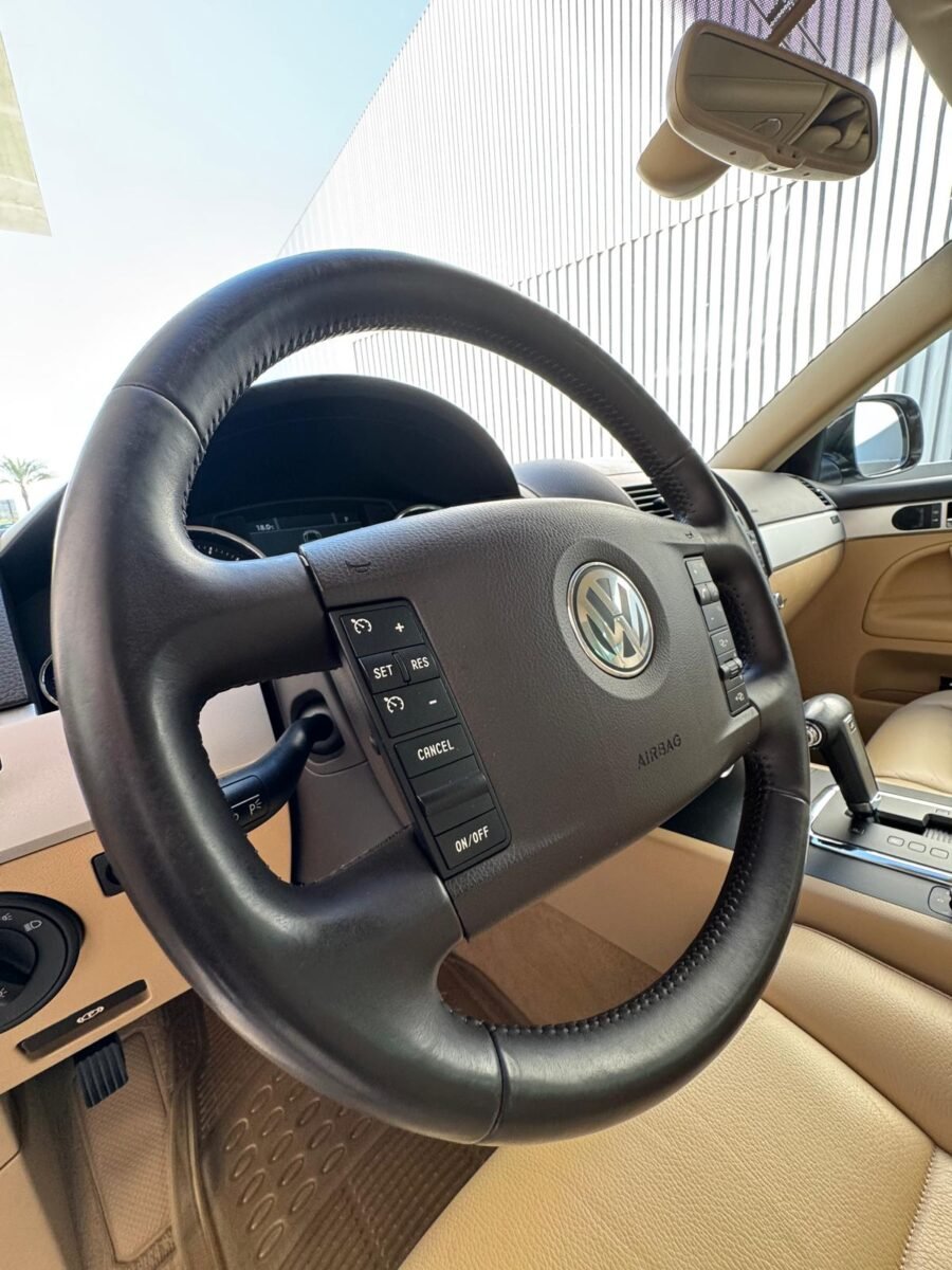 VOLKSWAGEN TOUAREQ 3.0 TDI V6 