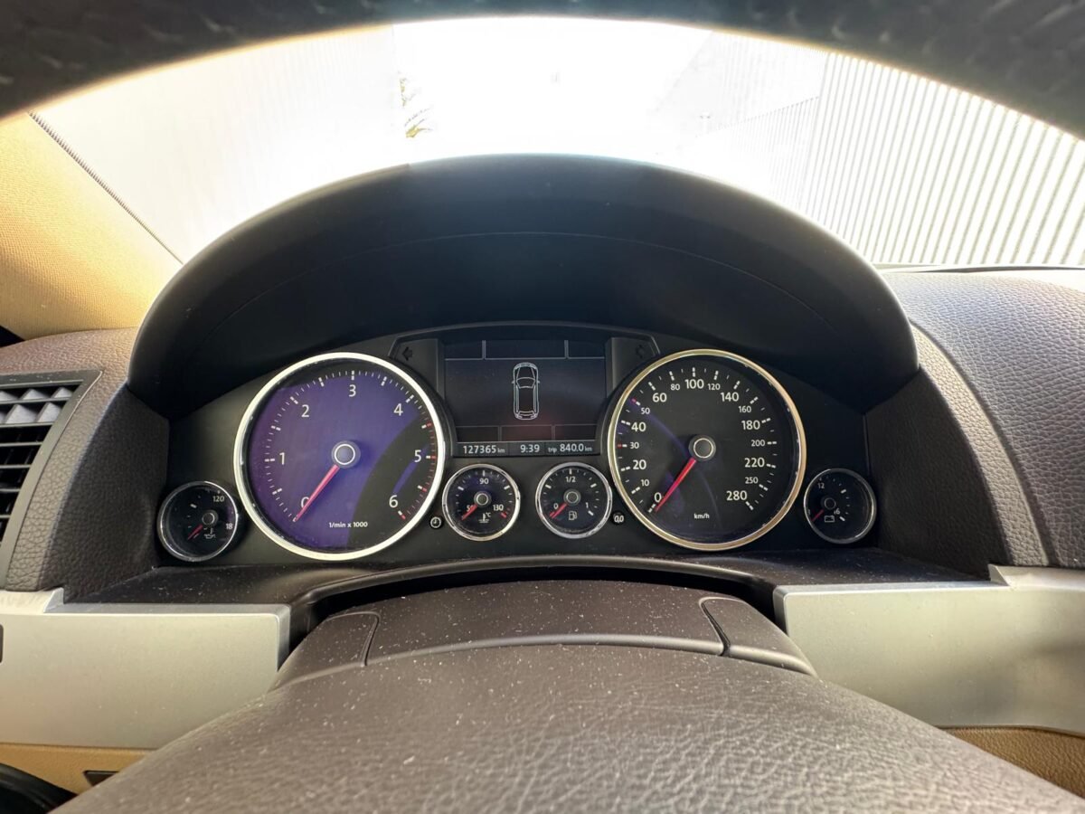 VOLKSWAGEN TOUAREQ 3.0 TDI V6 