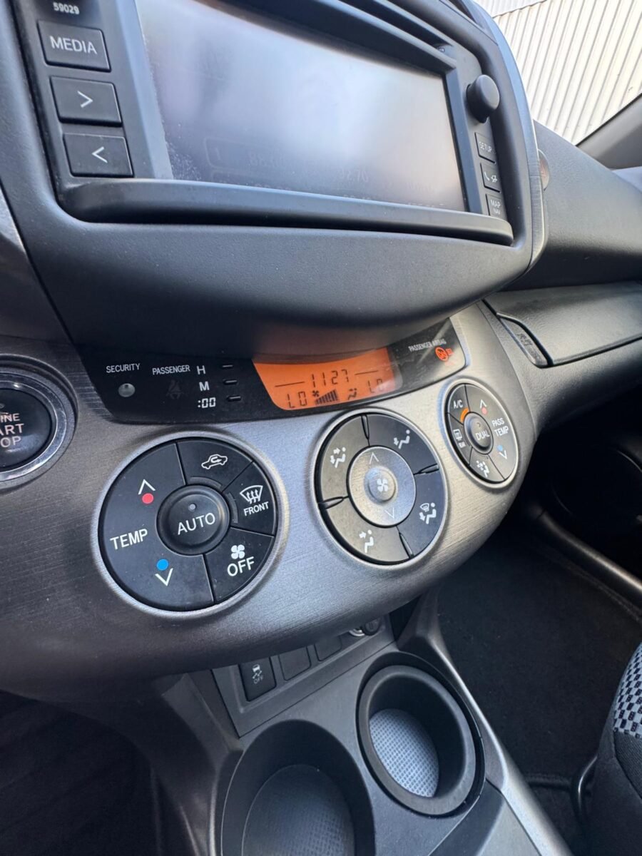 TOYOTA RAV 4 2.0 Life 4x4