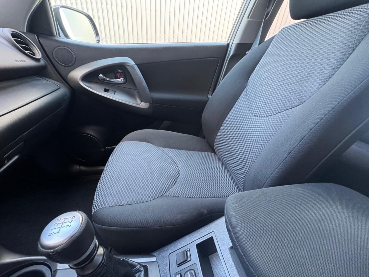 TOYOTA RAV 4 2.0 Life 4x4