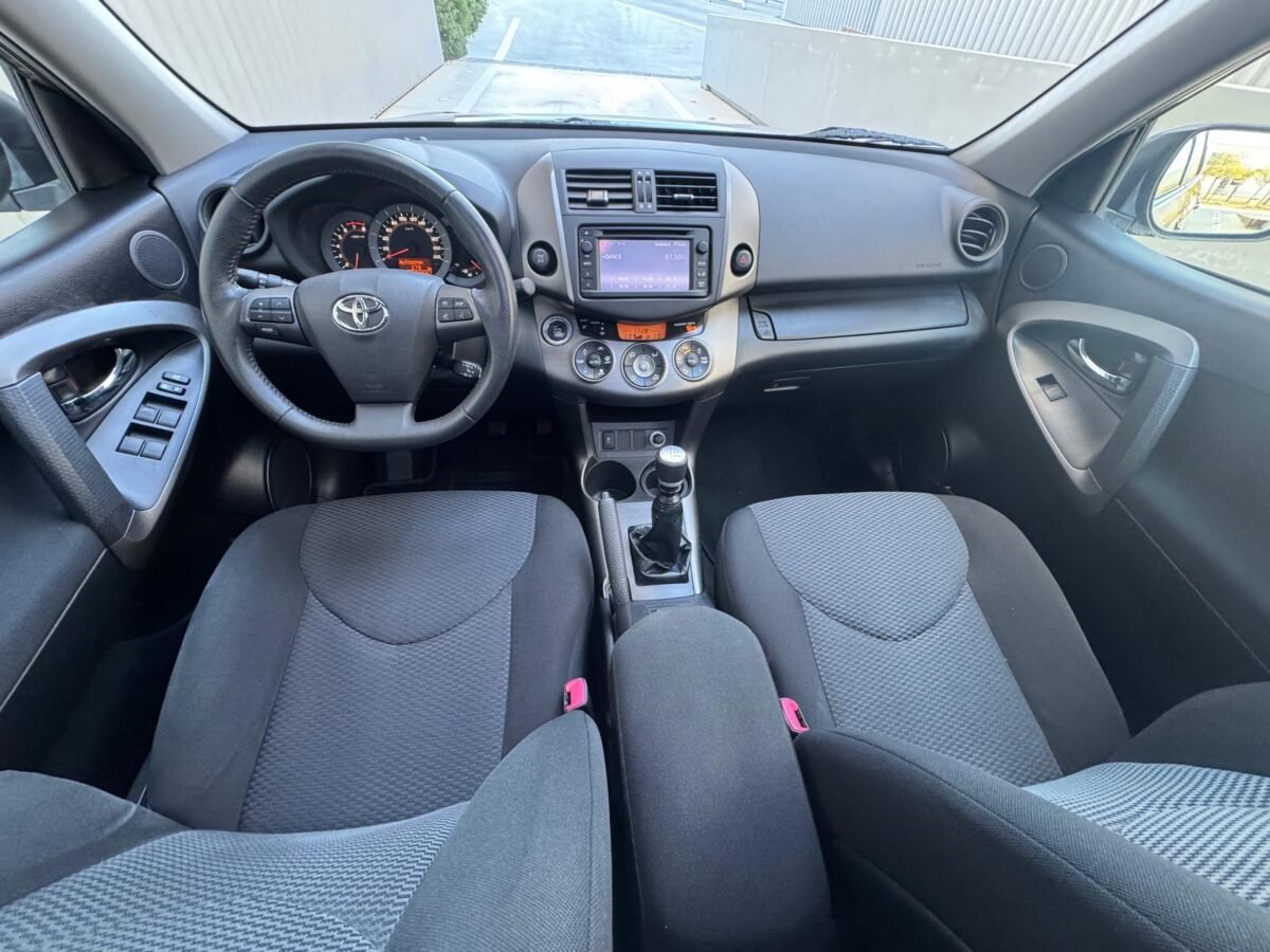 TOYOTA RAV 4 2.0 Life 4x4