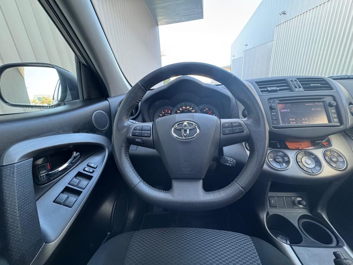 TOYOTA RAV 4 2.0 Life 4x4