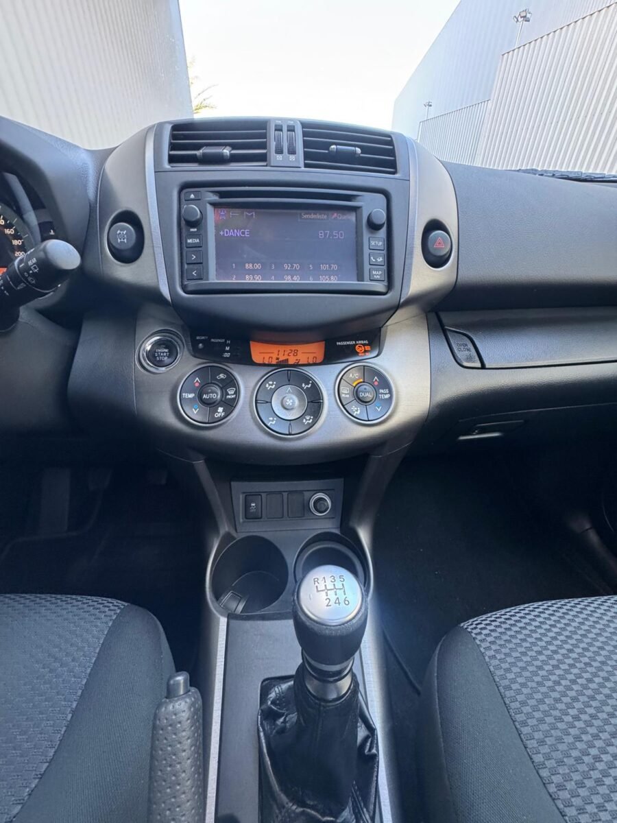 TOYOTA RAV 4 2.0 Life 4x4