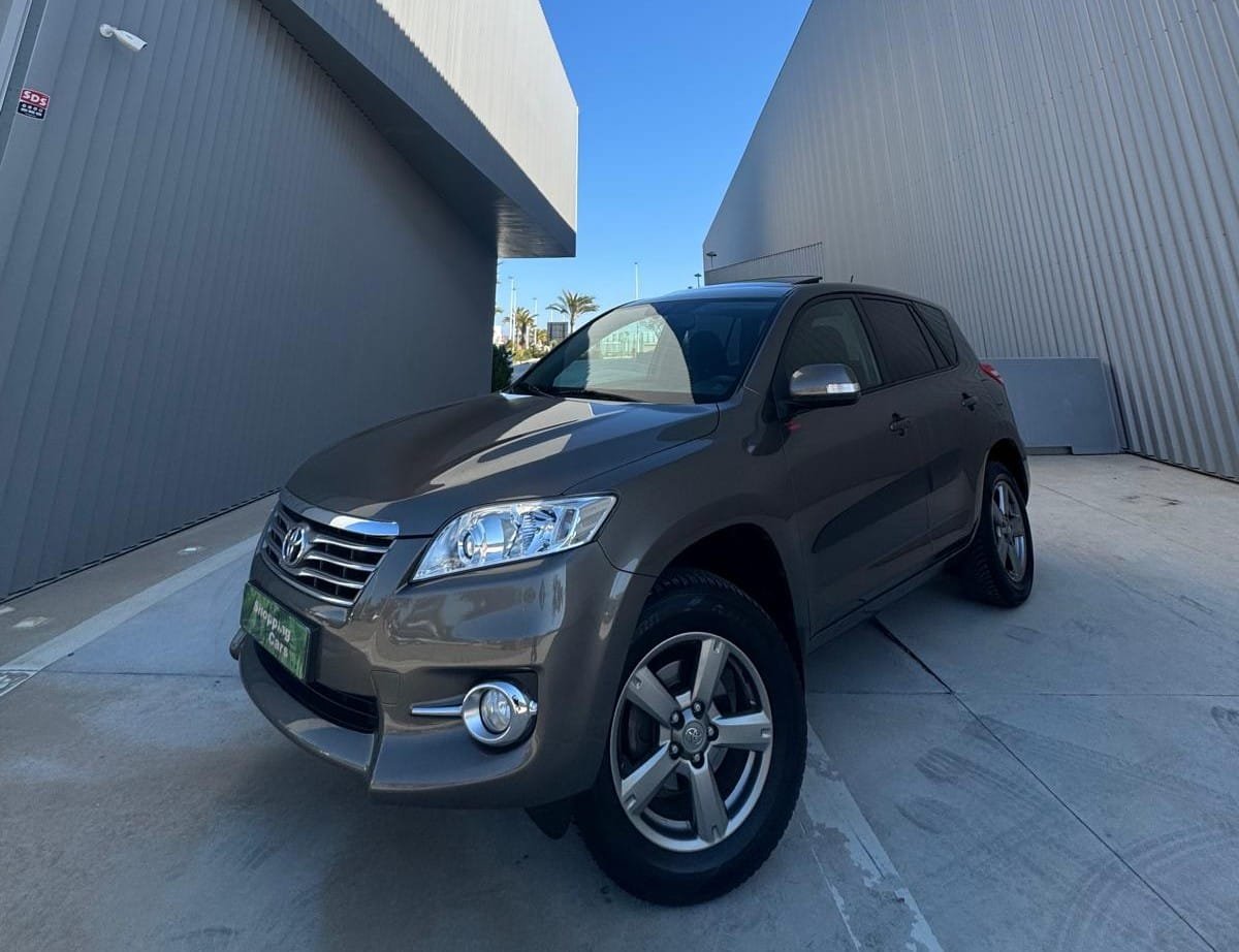 TOYOTA RAV 4 2.0 Life 4x4