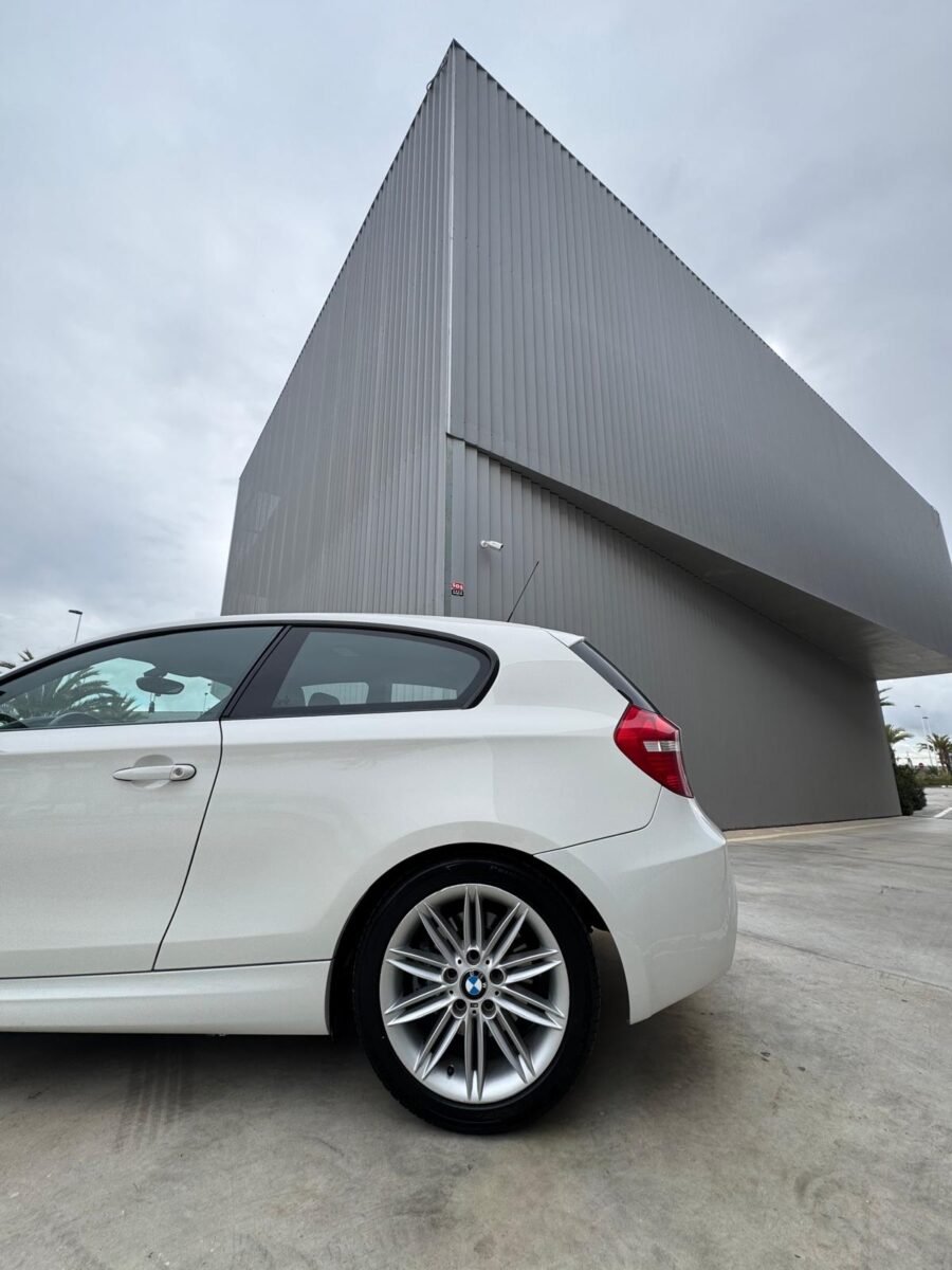 BMW Serie 1 116d M SPORT