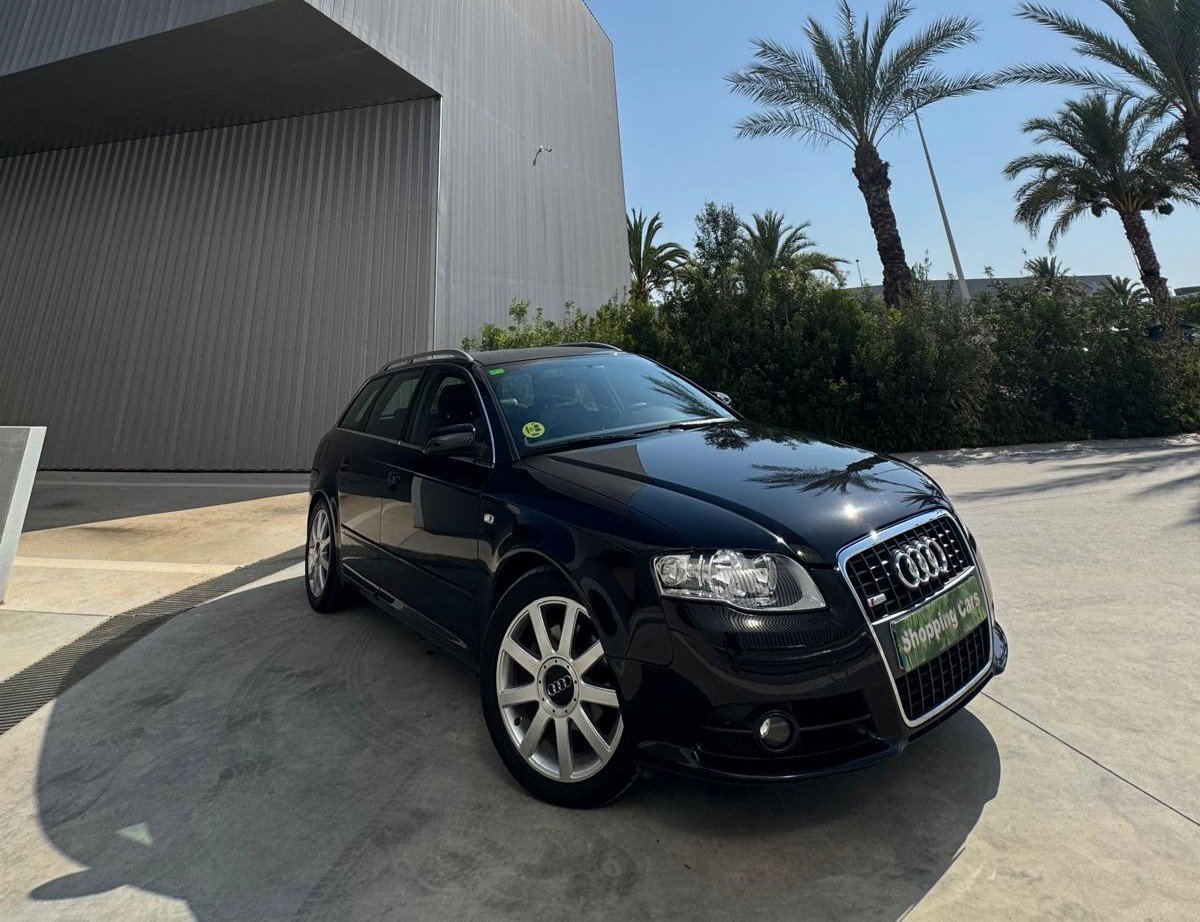 AUDI A4 2.0 tdi s-line 