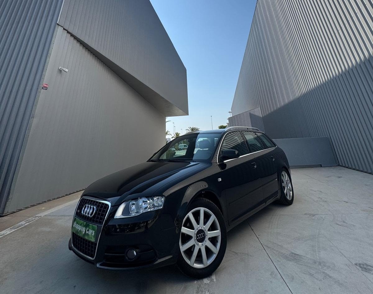 AUDI A4 2.0 tdi s-line 
