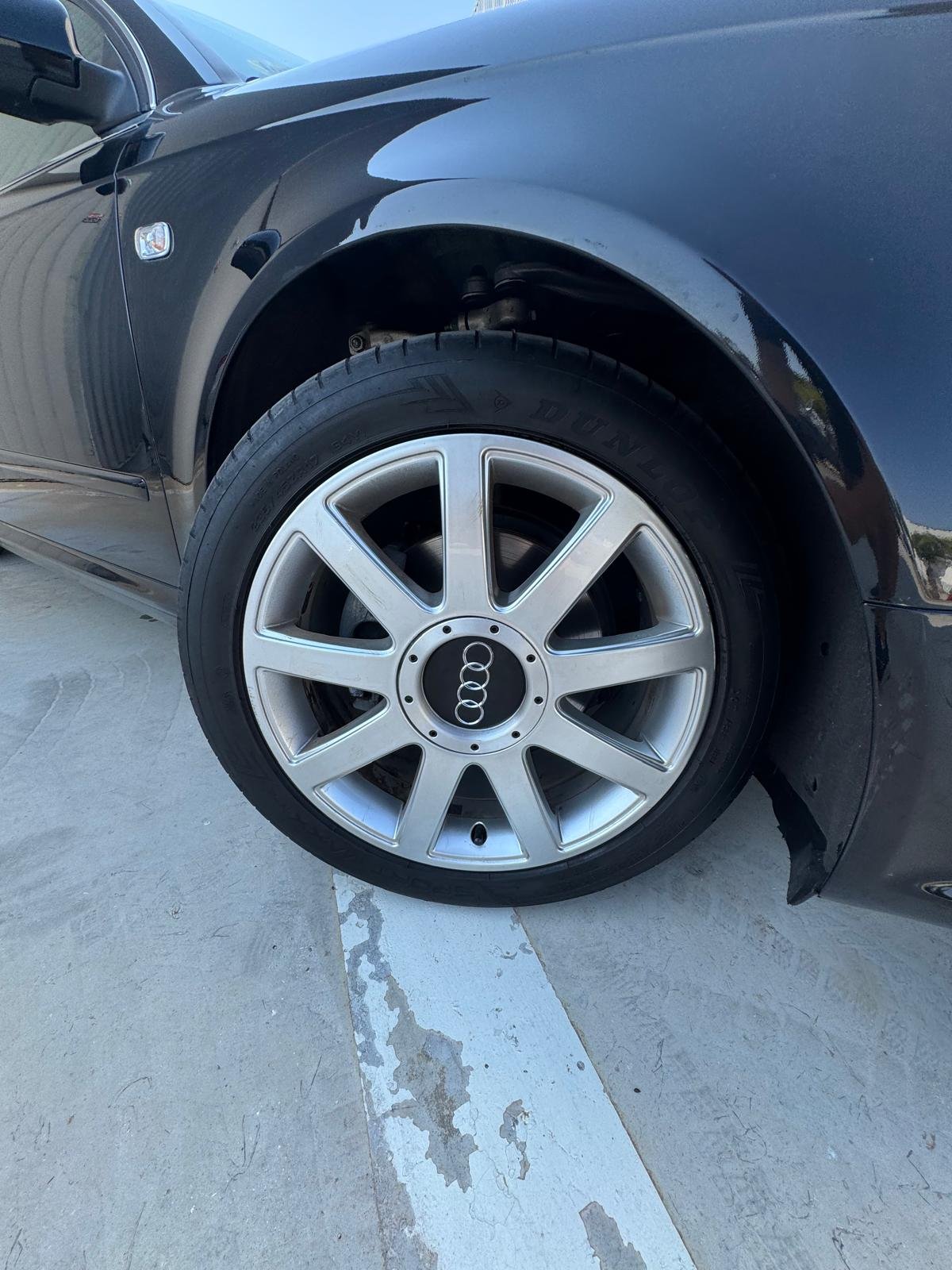 AUDI A4 2.0 tdi s-line 