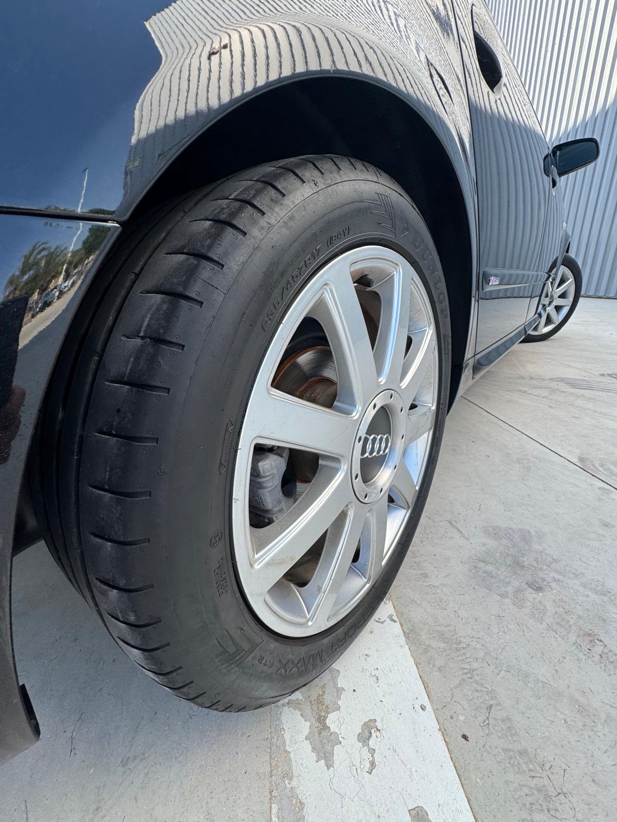 AUDI A4 2.0 tdi s-line 