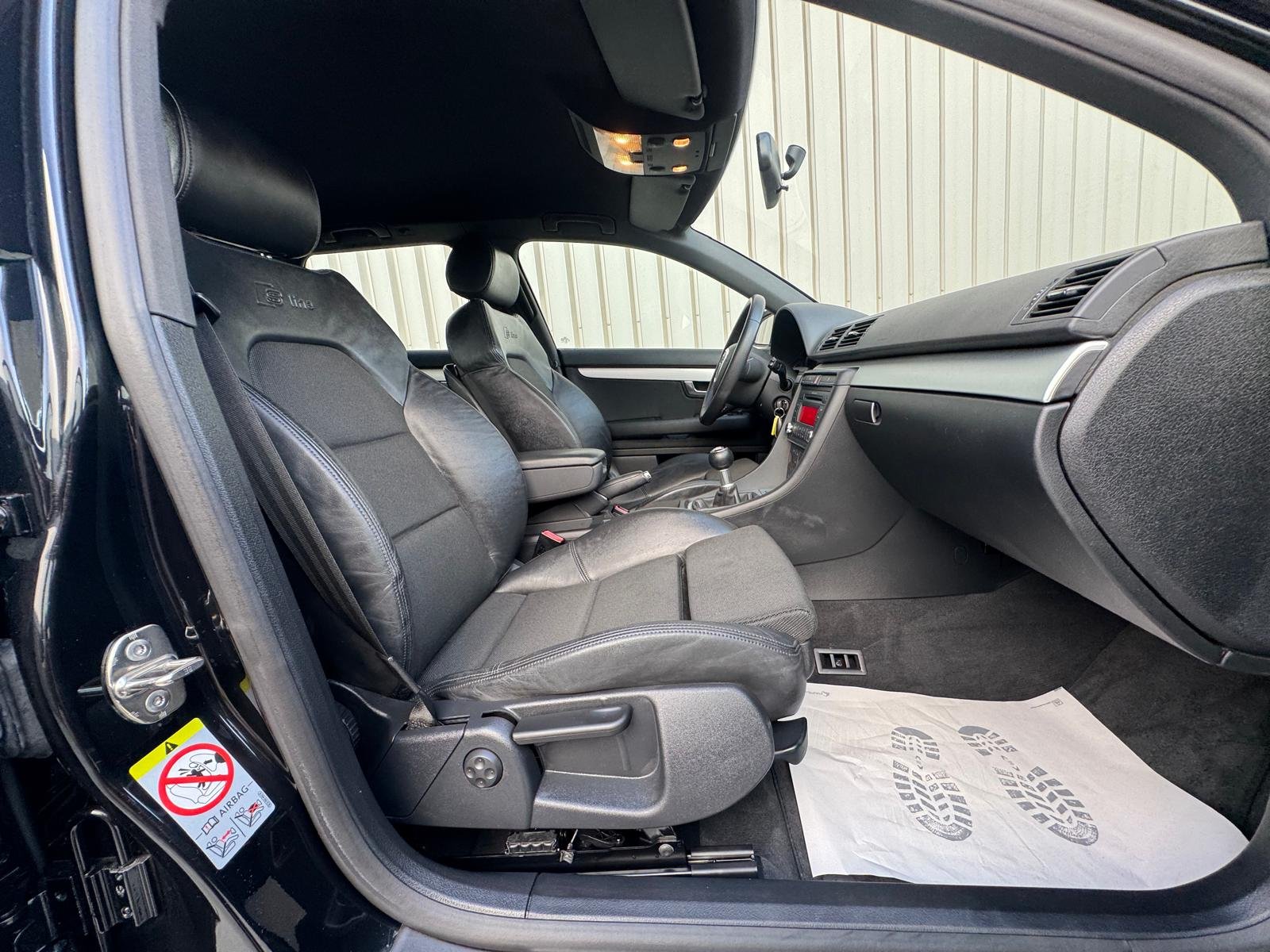 AUDI A4 2.0 tdi s-line 