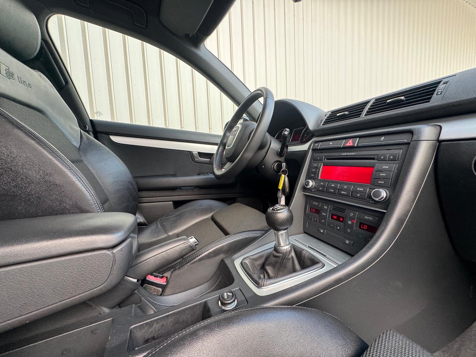 AUDI A4 2.0 tdi s-line 