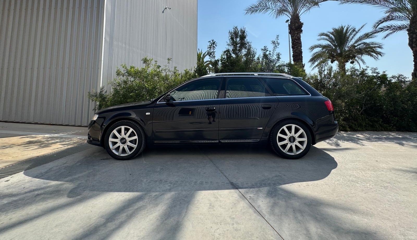 AUDI A4 2.0 tdi s-line 