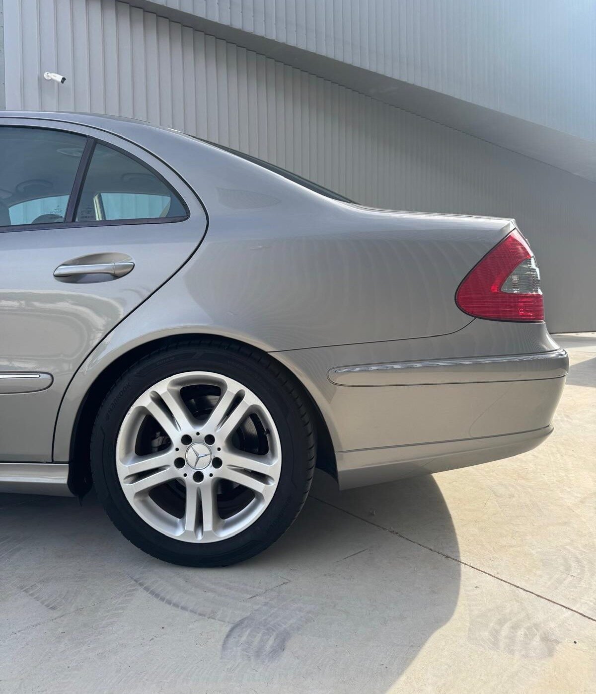 MERCEDES-BENZ E-class 220 CDI 