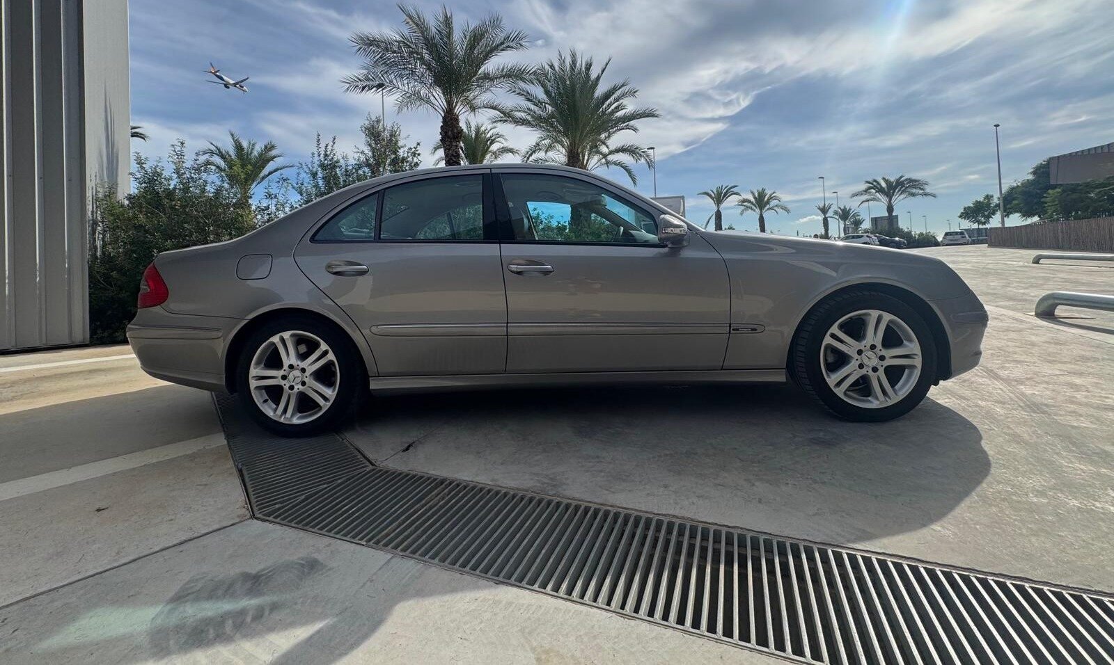 MERCEDES-BENZ E-class 220 CDI 