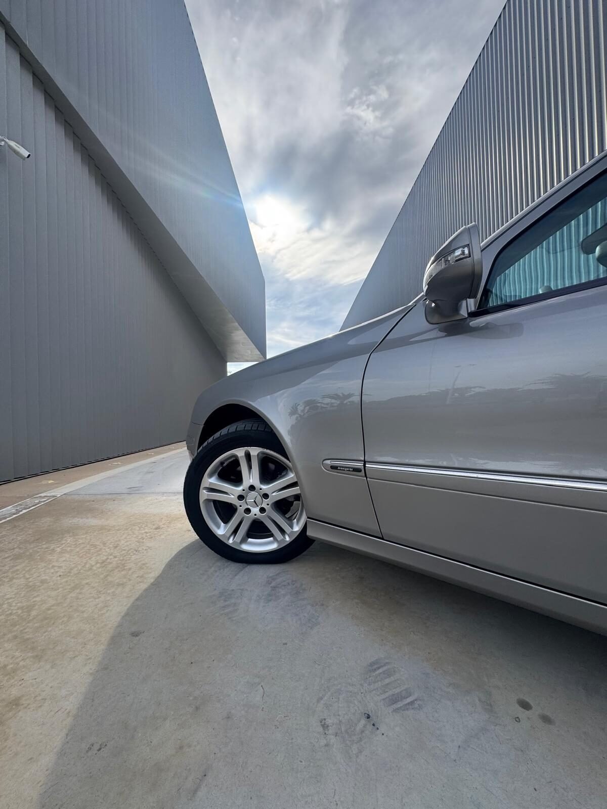 MERCEDES-BENZ E-class 220 CDI 