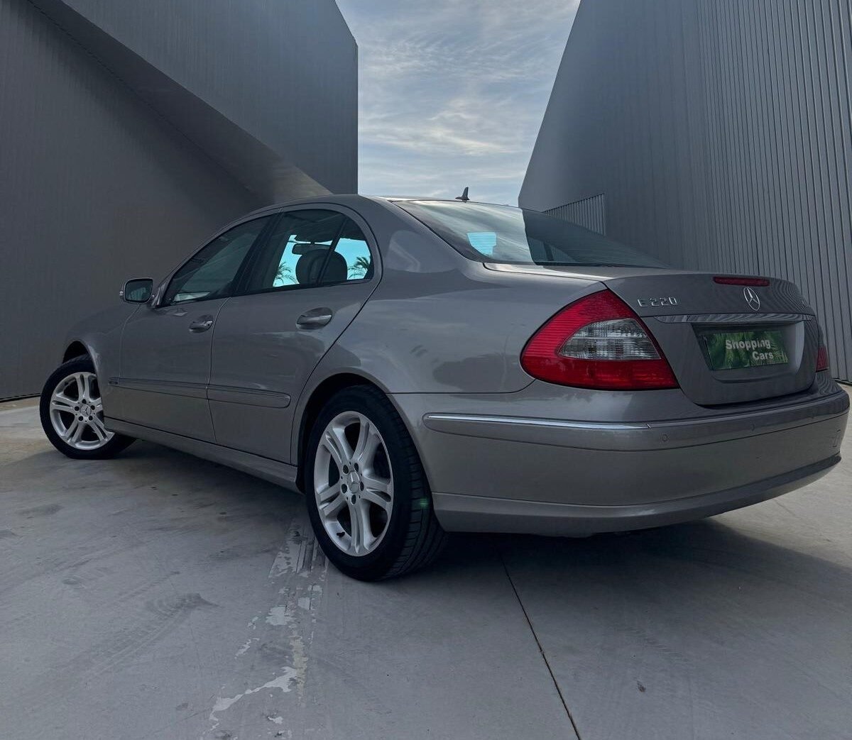 MERCEDES-BENZ E-class 220 CDI 