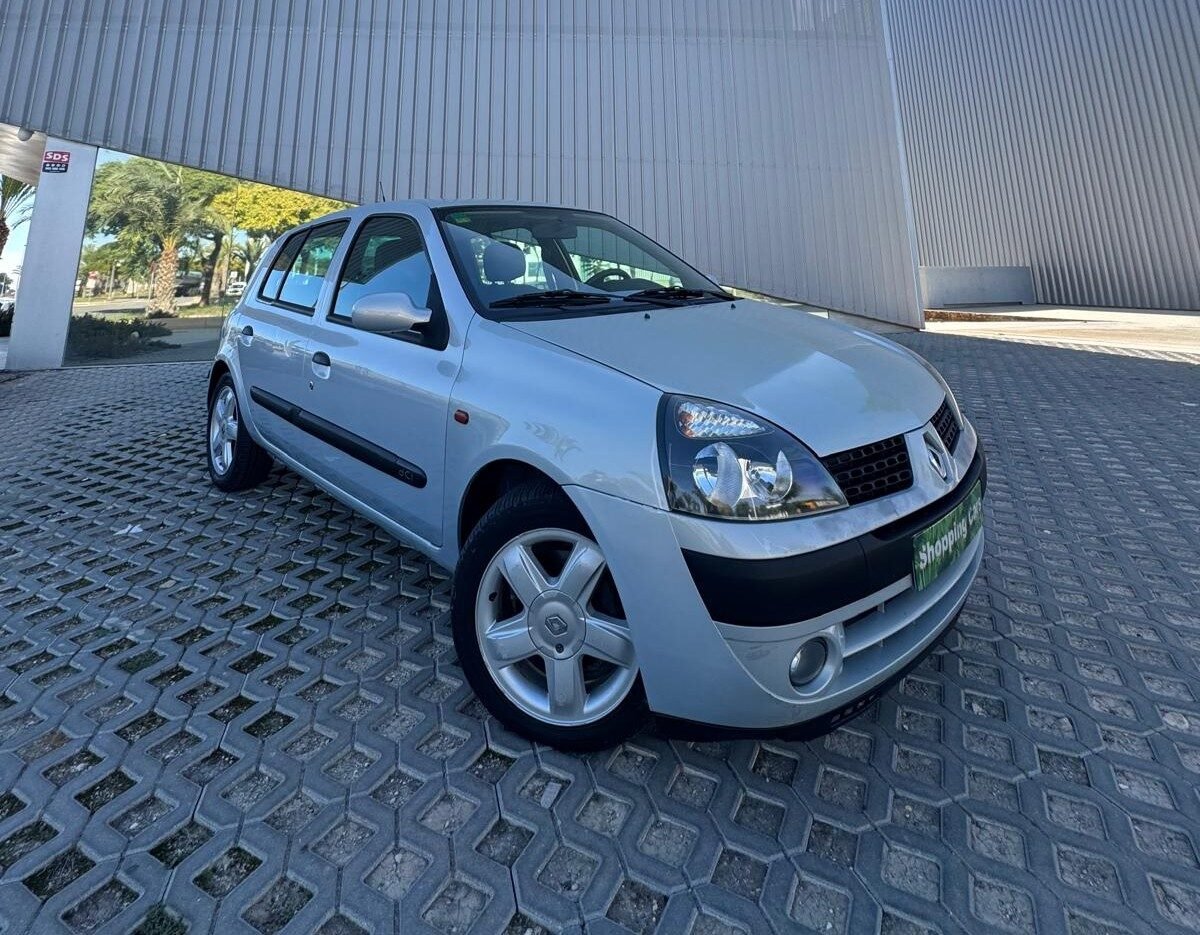 RENAULT clio 1.5 diesel