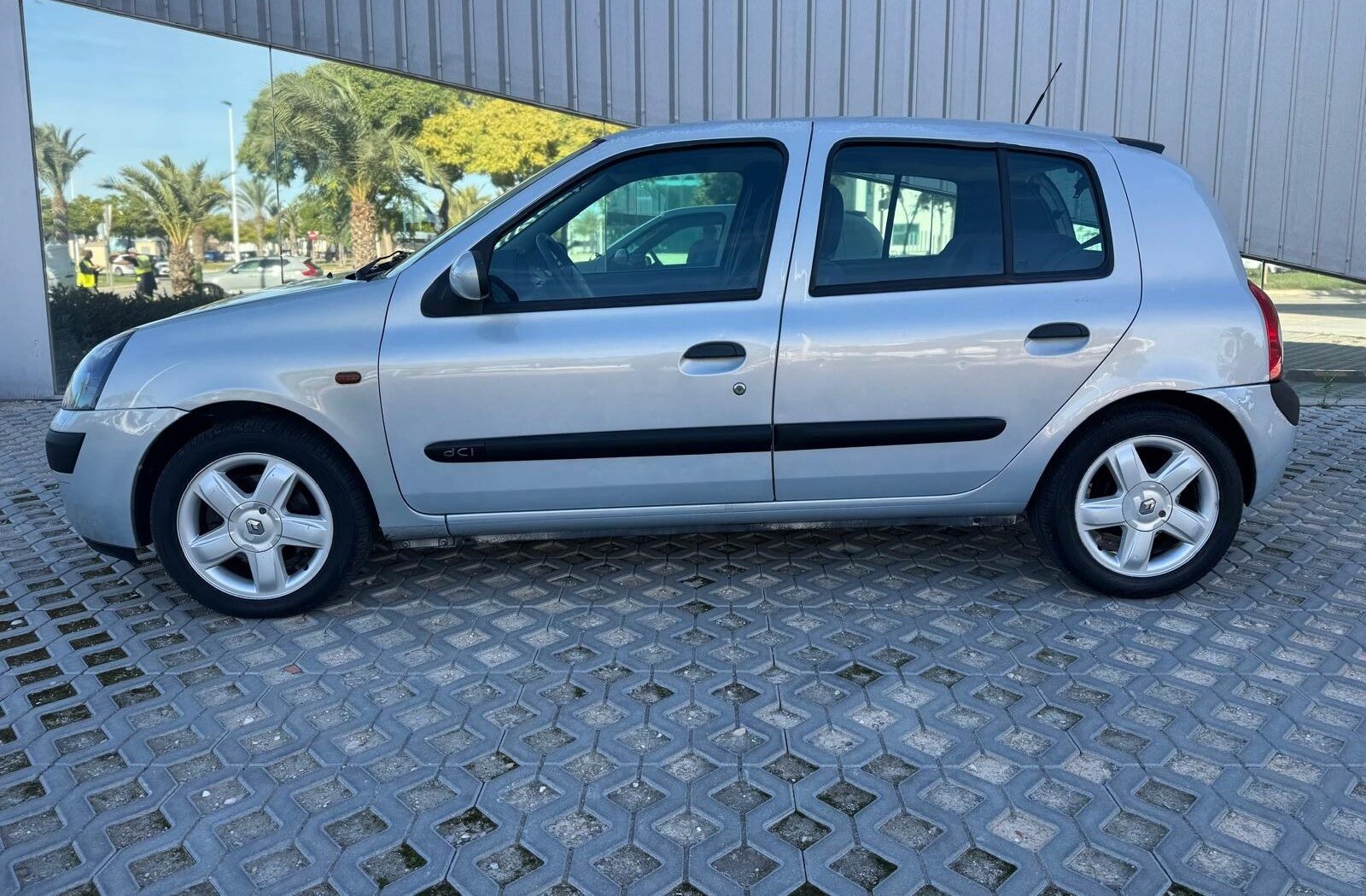 RENAULT clio 1.5 diesel
