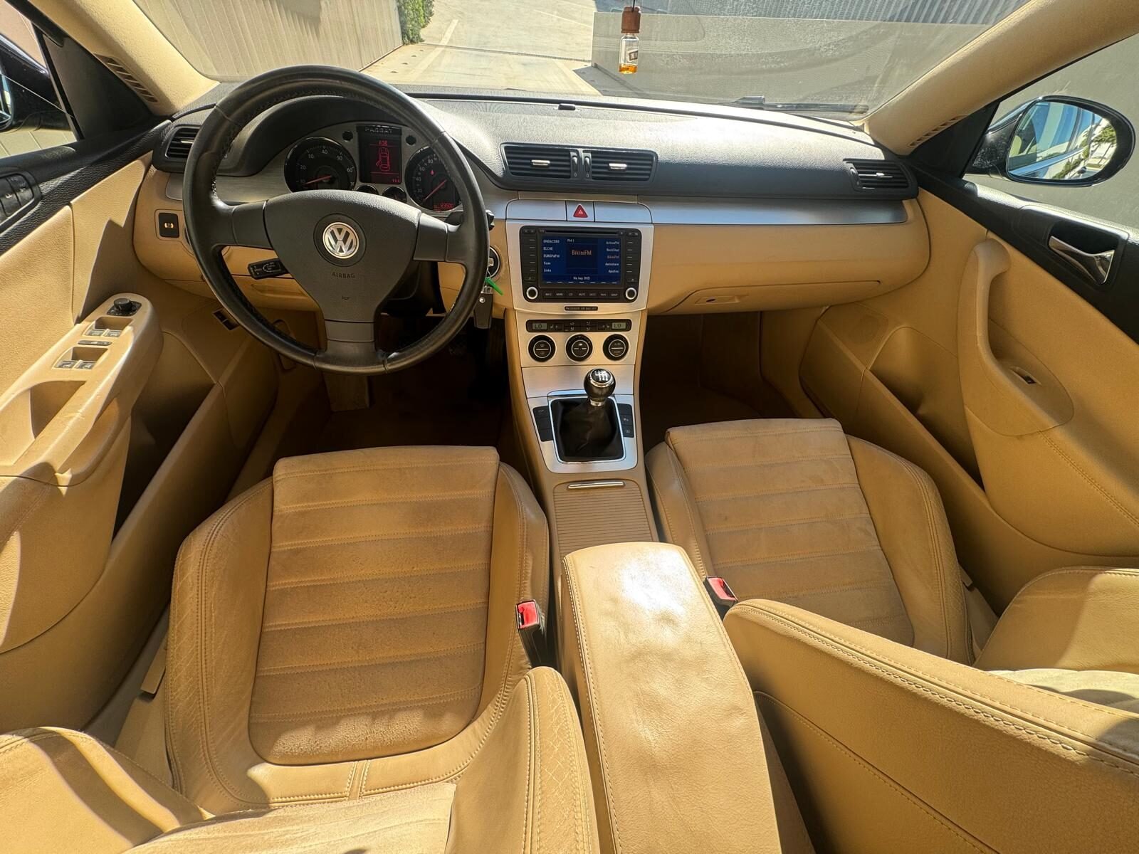 VOLKSWAGEN PASSAT 2.0FSI